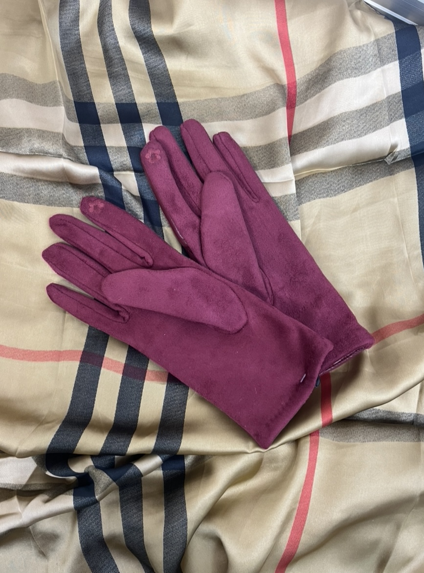 Chanel-Inspired Quilted Gloves - Image 2